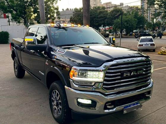 RAM 3500 6.7 I6 TURBO DIESEL LIMITED LONGHORN CD 4X4 AUTOMÁTICO RAM 3500 6.7 I6 TURBO DIESEL LIMITED LONGHORN CD 4X4 AUTOMÁTICO